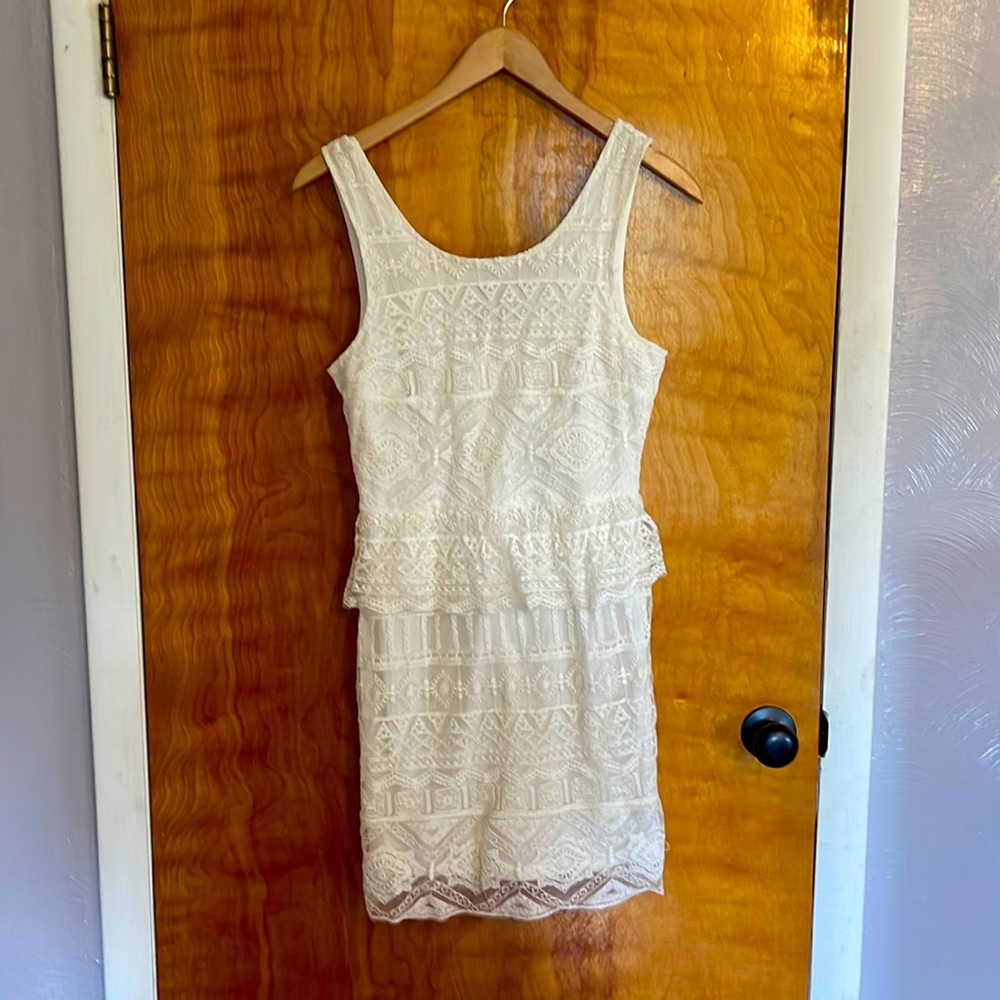 American eagle outfitter size 6 white above knee dress